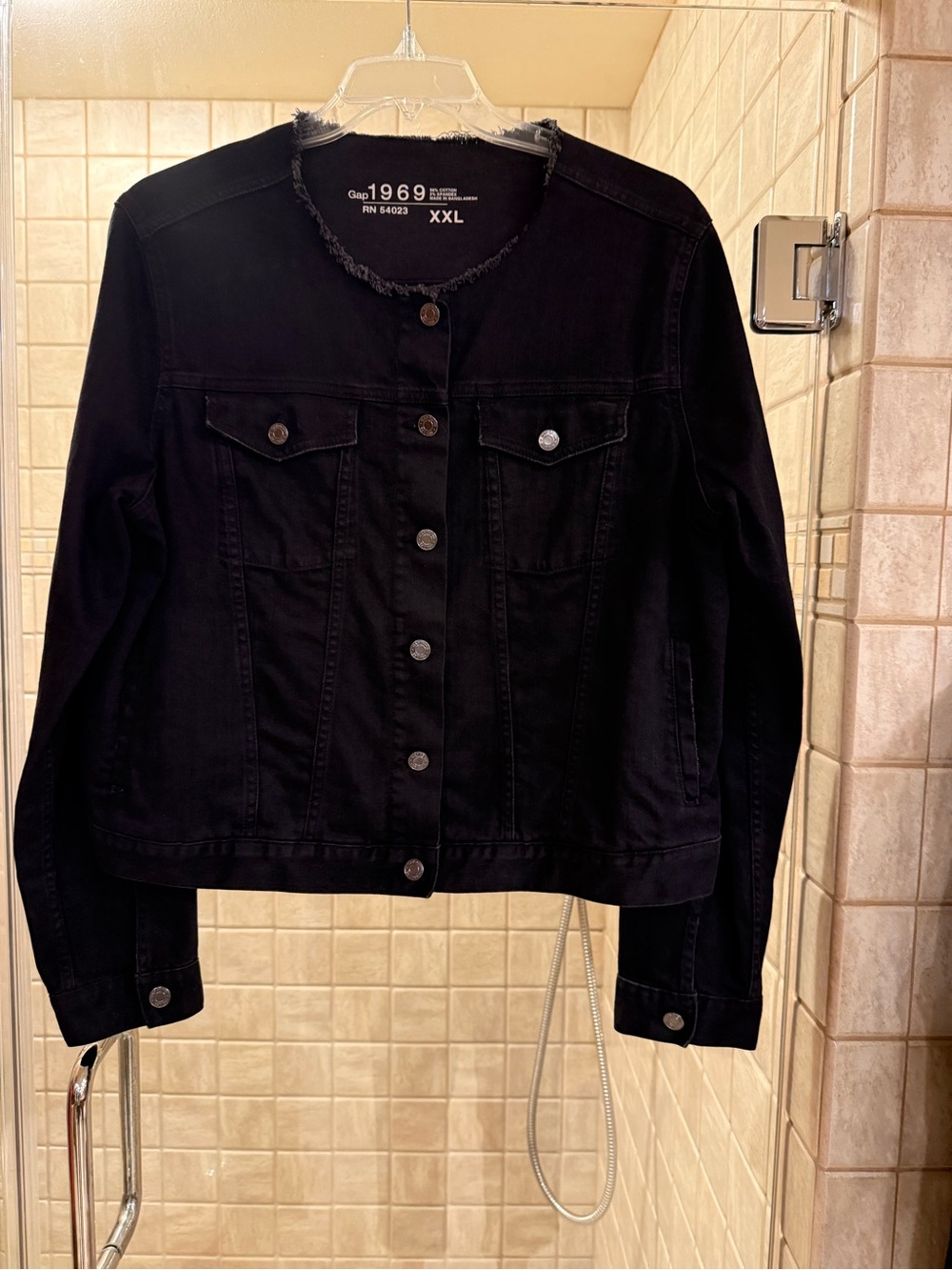 GAP 1969 RN54023 Black Wash Denim Jean Jacket with Frayed Neckline - XXL